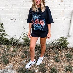 Def leopard band tee